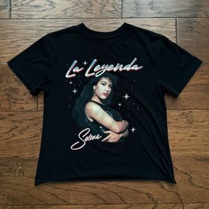 Selena Official Merchandise Womens Size Small Graphic “La Leyenda” Black T-Shirt